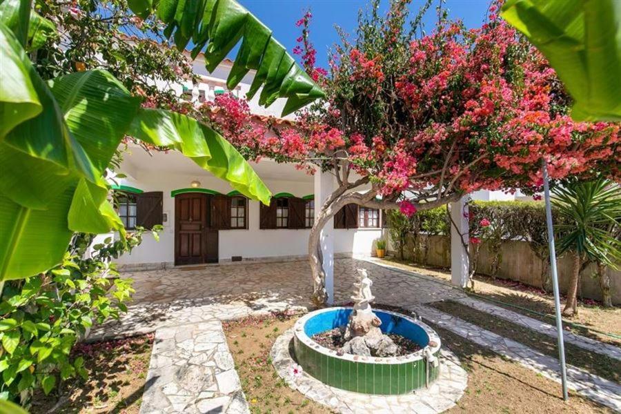 Roulito'S Guest House 알투라 외부 사진